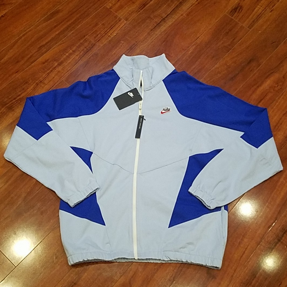 NWT Men's size S Nike zip jacket
